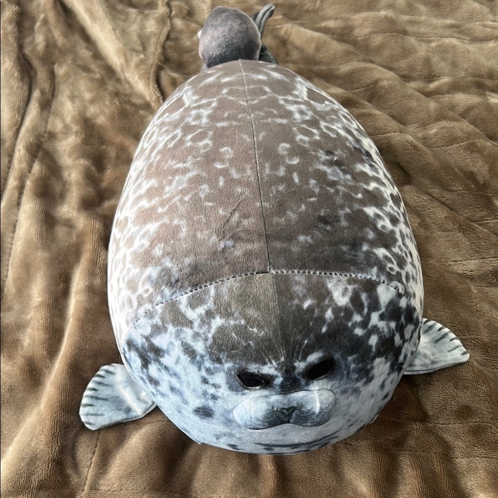 Plush Seal Toy - Gray